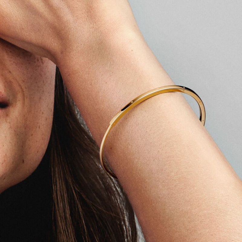 Pandora Signature I-D Bangle Bangles Gold | 452-HUCONL